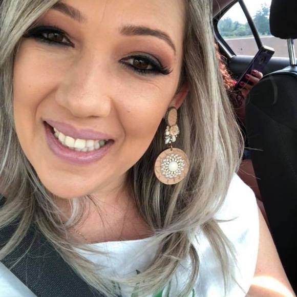 Meet your Posher, Jessica - Picture 1 of 1